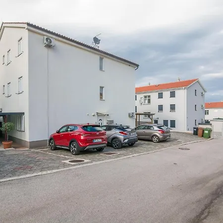 Apartment Drago *