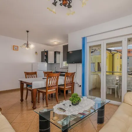 Drago Apartment Cizici
